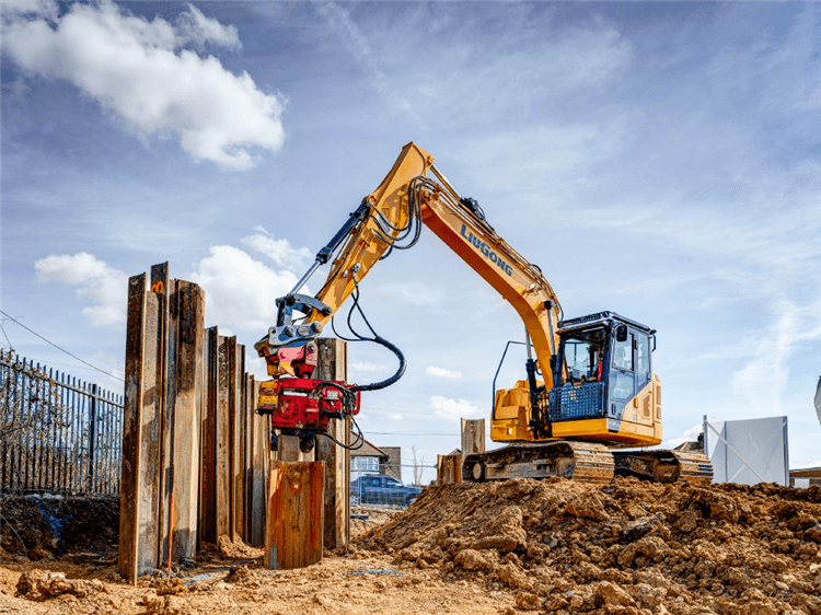 無錫錫山區挖機打樁施工